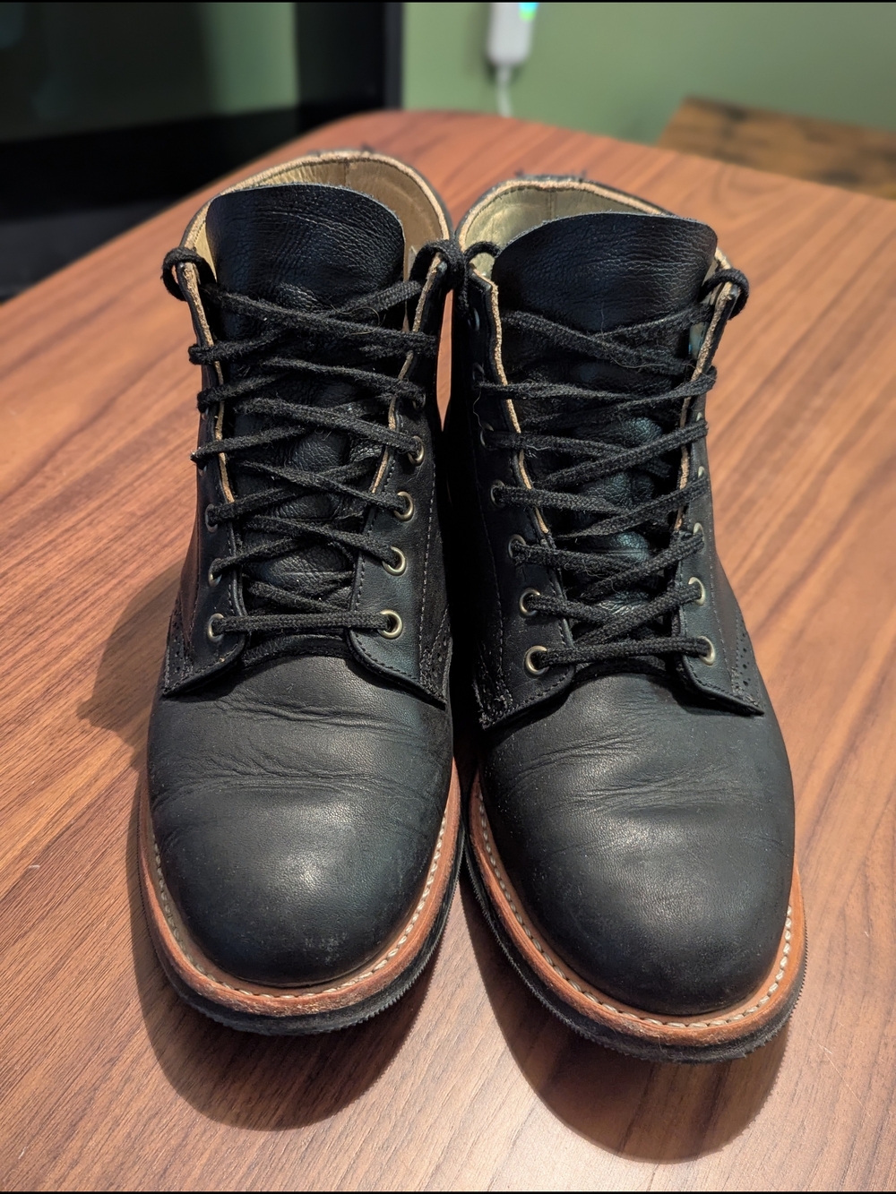 W.M. Moorby black leather lace-up boots SIZE 8.5 - style 2902